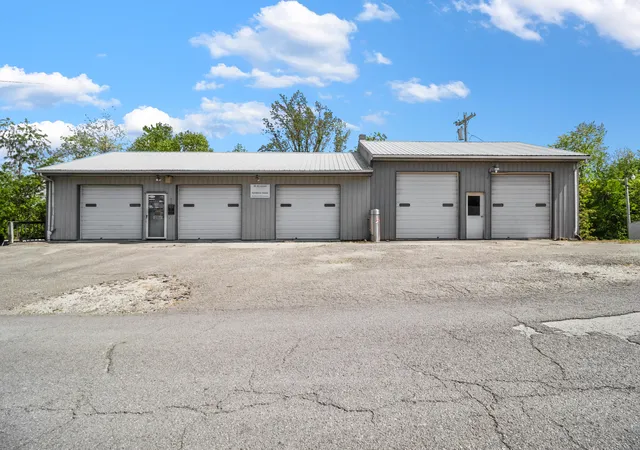 Homes for sale in Mc Kee, KY | 155 Lodge Hall Rd, Mc Kee, KY 40447 | MLS# 26009392