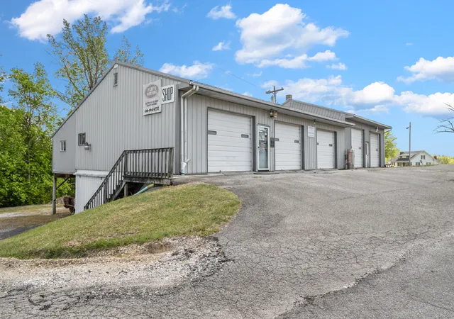 Homes for sale in Mc Kee, KY | 155 Lodge Hall Rd, Mc Kee, KY 40447 | MLS# 26009392