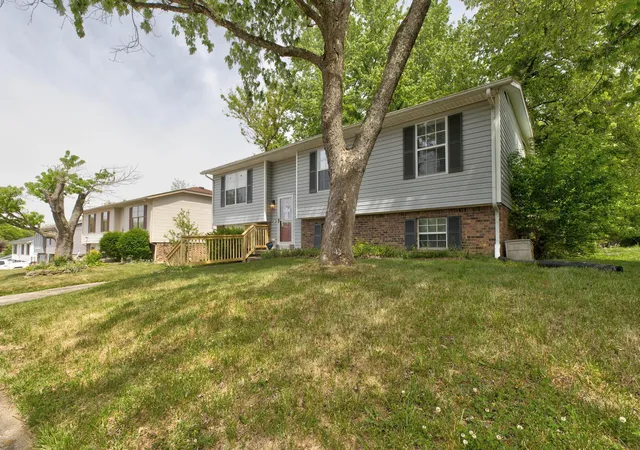 Homes for sale in Winchester, KY | 618 Westmeade Dr, Winchester, KY 40391 | MLS# 26009371