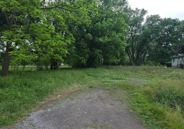 Photo 3 of Land for sale at 109 Bloomsbury Ave, Middlesboro, KY 40965 | MLS# 26009366 | Listing updated on 2026-07-20