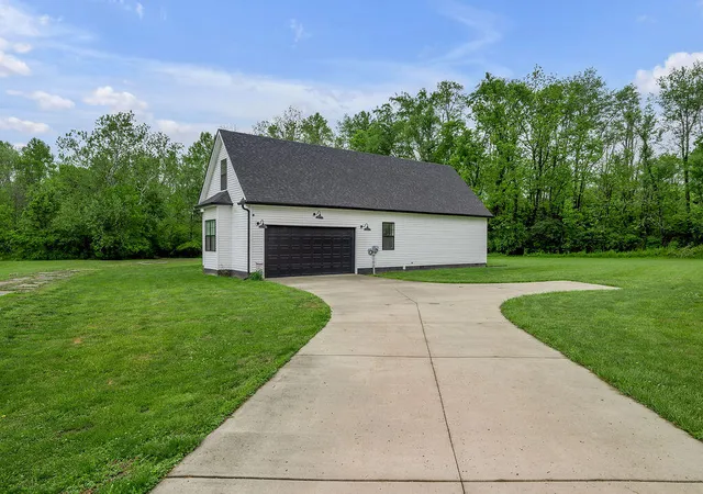3rd image of 935 Stoner-Ephesus Rd, Winchester, KY 40391 | MLS# 26009385