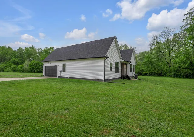 4th image of 935 Stoner-Ephesus Rd, Winchester, KY 40391 | MLS# 26009385