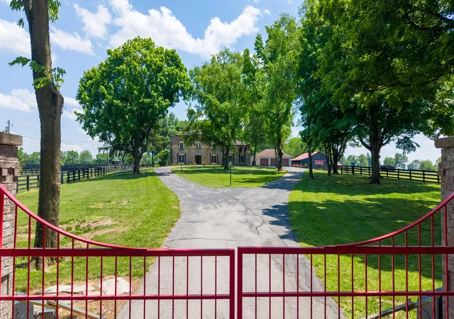 Photo 1 of House for sale at 1830 Jacks Crk Pike, Lexington, KY 40515 | MLS# 26009387 | Listing updated on 2026-05-19