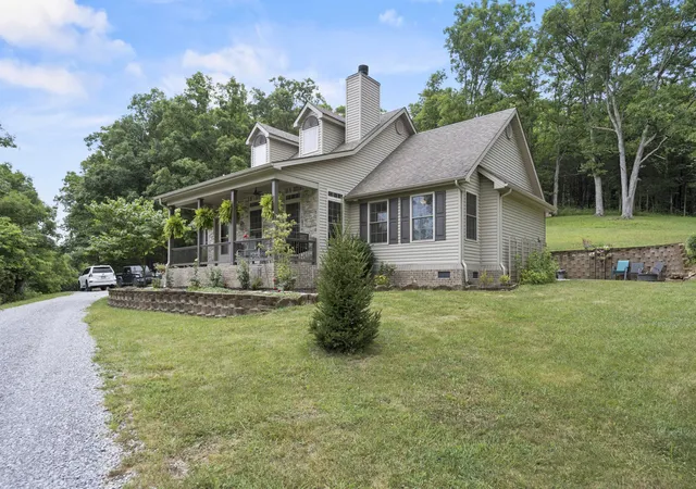 Homes for sale in Stamping Ground, KY | 352 Suterville Rd, Stamping Ground, KY 40379 | MLS# 26009445