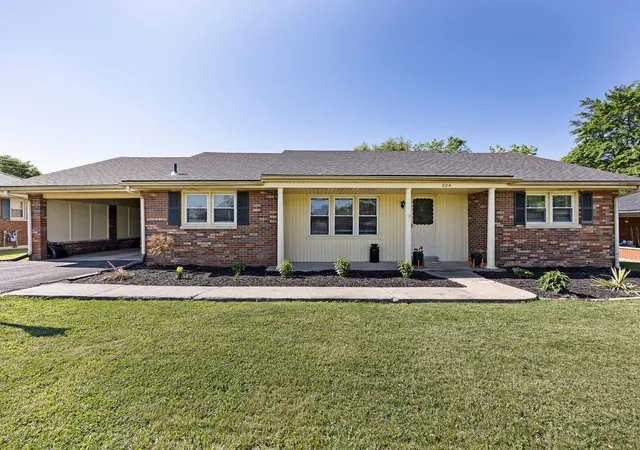 Homes for sale in Danville, KY | 224 Lisa Ave, Danville, KY 40422 | MLS# 26009603