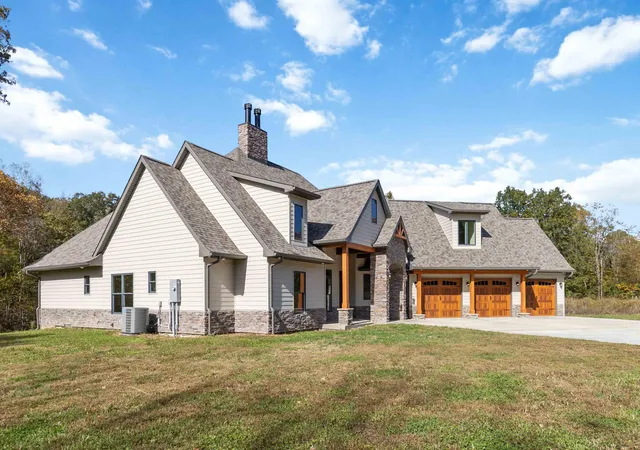 Photo 3 of Single family home for sale at 2543 Summersville Rd, Greensburg, KY 42743 | MLS# 26009512 | Listing updated on 2026-08-31