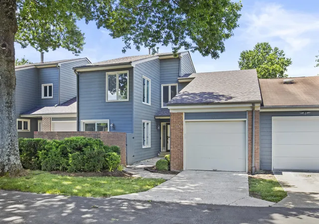 3rd image of 2140 Fort Harrods Dr #23, Lexington, KY 40513 | MLS# 26012546