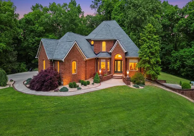 Photo 1 of Mansion for sale at 1836 Ferry Rd, Somerset, KY 42503 | MLS# 26009809 | Listing updated on 2026-10-30