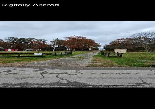Homes for sale in Junction City, KY | 221 Phillips Ln, Junction City, KY 40440 | MLS# 26009698