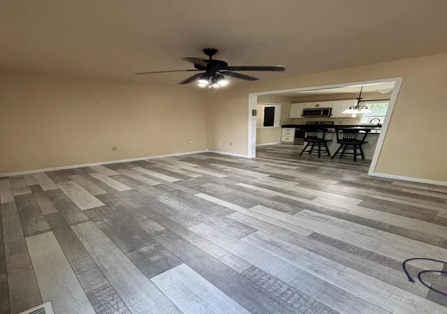 Photo 3 of Single family home for sale at 10007 Us 421, Mc Kee, KY 40447 | MLS# 26009594 | Listing updated on 2026-08-29