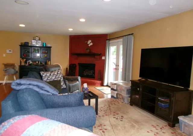 Homes for sale in Frankfort, KY | 47 Timberlawn Cir, Frankfort, KY 40601 | MLS# 26009688