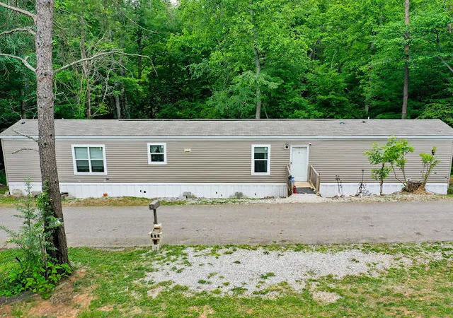 Homes for sale in Burnside, KY | 536 Stone Gate Dr, Burnside, KY 42519 | MLS# 26011481