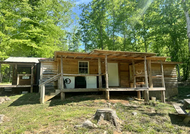 Homes for sale in Monticello, KY | 217 Ralph Troxell Rd, Monticello, KY 42633 | MLS# 26009779