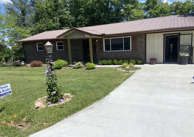 Homes for sale in Whitley City, KY | 182 Fanchester Hts, Whitley City, KY 42653 | MLS# 26009868