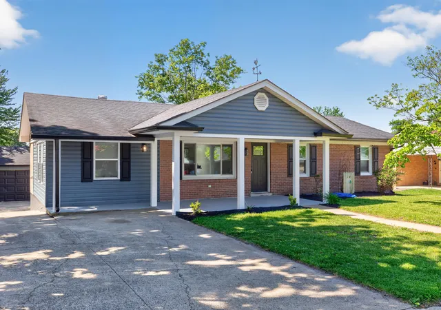 Photo 2 of Single family home for sale at 504 Barberry Ln, Nicholasville, KY 40356 | MLS# 26018833 | Listing updated on 2026-09-06