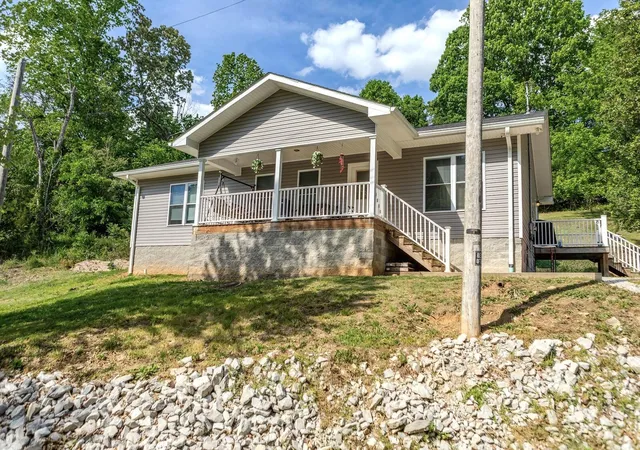 Homes for sale in Monticello, KY | 980 State Hwy 1009, Monticello, KY 42633 | MLS# 26010003