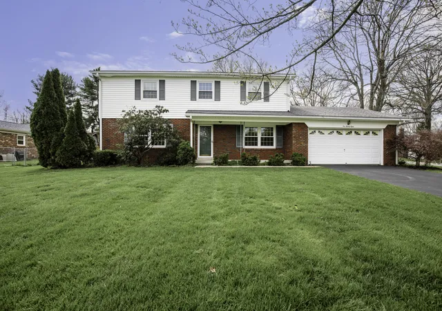 Homes for sale in Versailles, KY | 128 Ravenwood Rd, Versailles, KY 40383 | MLS# 26010075