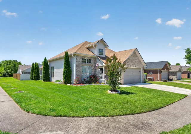 Homes for sale in Lexington, KY | 2700 Green Valley Ct, Lexington, KY 40511 | MLS# 26010664