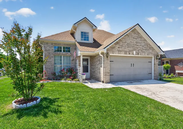 Homes for sale in Lexington, KY | 2700 Green Valley Ct, Lexington, KY 40511 | MLS# 26010664