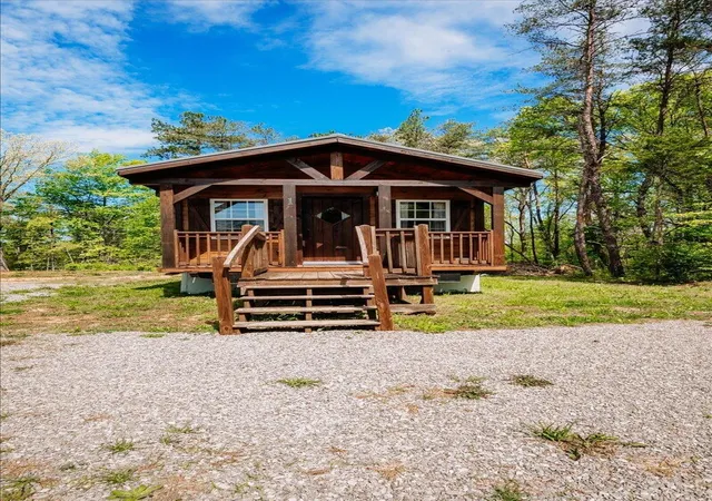 Homes for sale in East Bernstadt, KY | 660 Watt Nantz Rd, East Bernstadt, KY 40729 | MLS# 26010273