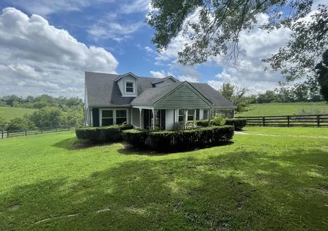 Homes for sale in Winchester, KY | 205 Providence Ln, Winchester, KY 40391 | MLS# 26010776
