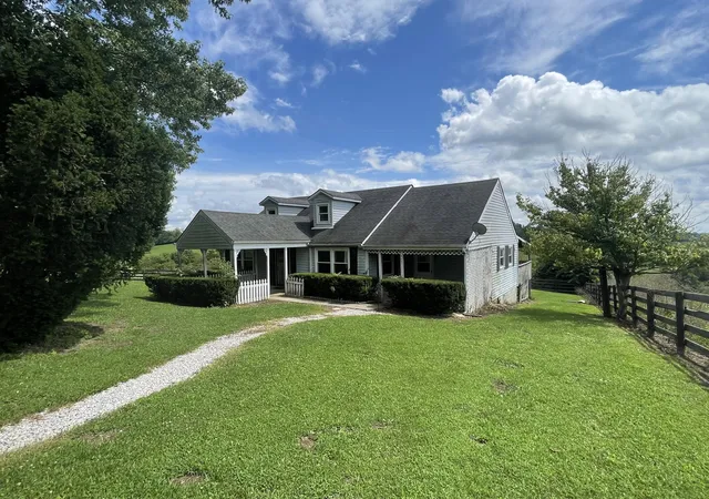 Homes for sale in Winchester, KY | 205 Providence Ln, Winchester, KY 40391 | MLS# 26010776