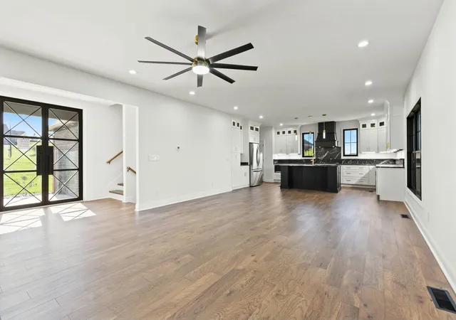 3rd image of 805 Brighton Ct, Richmond, KY 40475 | MLS# 26010226