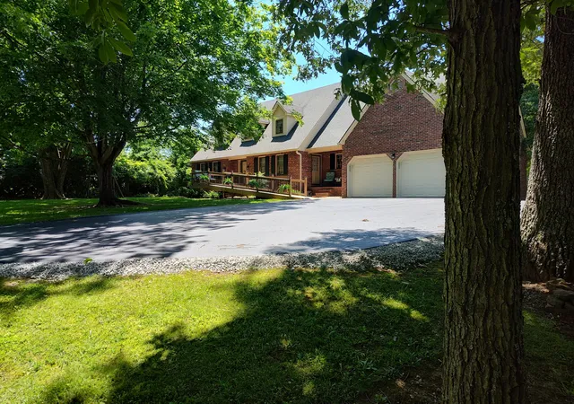 2nd image of 75 Ridge Avenue, Berea, KY 40403 | MLS# 26010441