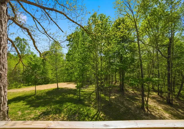 Listing Photo 2 - Condo for sale in building located at 376 378 384 Shugars Hl Rd, Liberty, KY 42539 - Unit #