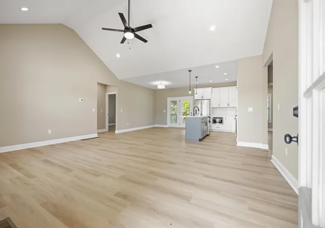 3rd image of 128 Cabela Dr, Richmond, KY 40475 | MLS# 26010482
