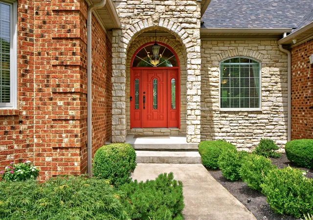 Photo 3 of Single family home for sale at 302 Golf Clb Dr, Nicholasville, KY 40356 | MLS# 26010544 | Listing updated on 2026-06-25