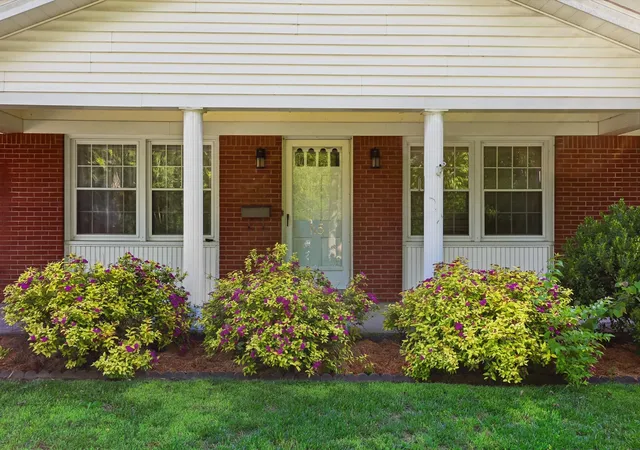 Photo 3 of Single family home for sale at 115 Park Ln, Lawrenceburg, KY 40342 | MLS# 26010961 | Listing updated on 2026-09-06