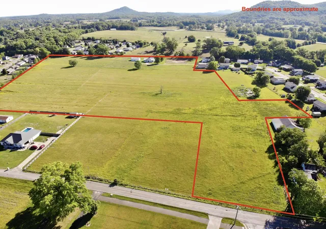 Photo 2 of Sale Pending at 1100 Pauley Ct, Berea, KY 40403 | MLS# 26010530 | Listing updated on 2026-09-21