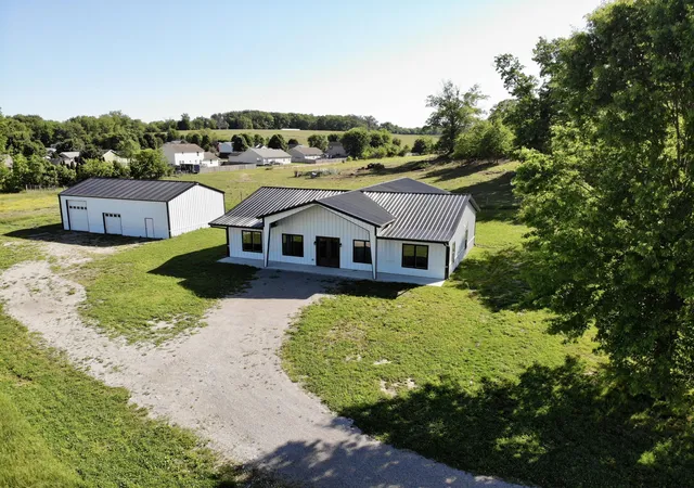 4th image of 1100 Pauley Ct, Berea, KY 40403 | MLS# 26010531