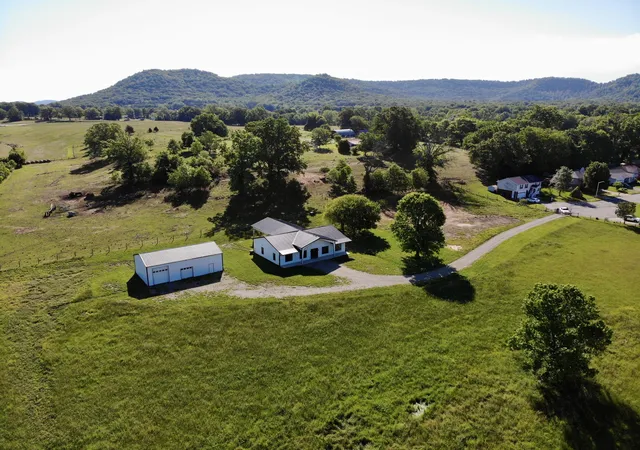 5th image of 1100 Pauley Ct, Berea, KY 40403 | MLS# 26010531