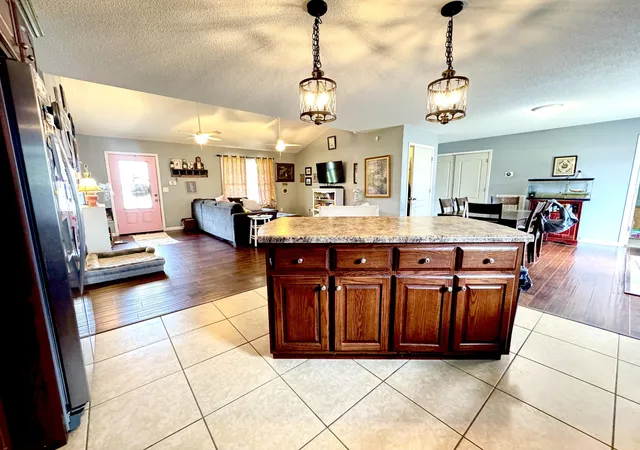 Photo 3 of Single family home for sale at 102 Beech St, Barbourville, KY 40906 | MLS# 26010607 | Listing updated on 2026-09-16