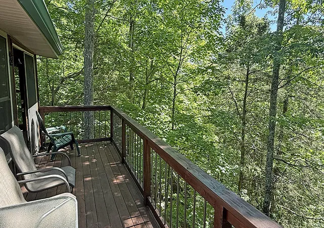 Homes for sale in Russell Springs, KY | 116 Cabin Dr, Russell Springs, KY 42642 | MLS# 26010854