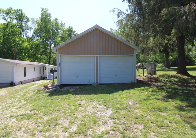 3rd image of 125 Boots Marie Blvd, Eubank, KY 42567 | MLS# 26010576