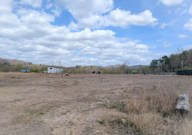 Photo 4 of Land for sale at 6235 S Highway 25, Williamsburg, KY 40769 | MLS# 26010652 | Listing updated on 2026-05-12