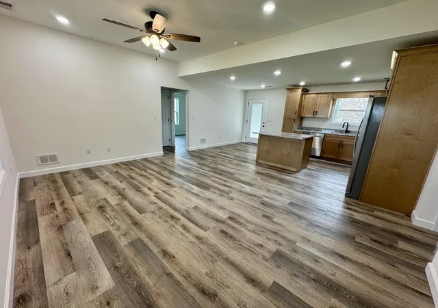 Photo 4 of Sale Pending at 116 Bow Brg Dr, Berea, KY 40403 | MLS# 26010701 | Listing updated on 2026-09-18