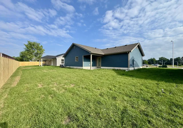 Homes for sale in Berea, KY | 114 Bow Bridge Dr, Berea, KY 40403 | MLS# 26010695