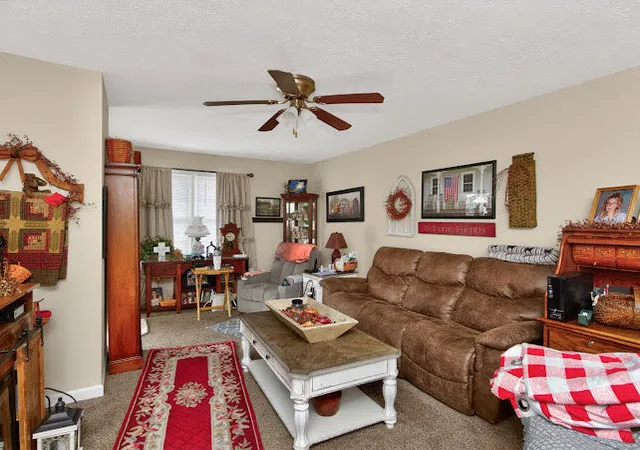 3rd image of 702-728 Parkway Ave, Harrodsburg, KY 40330 | MLS# 26011225