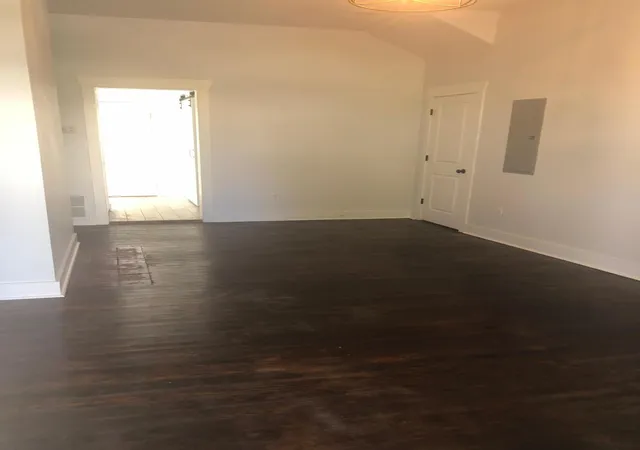Photo 2 of Single family home for sale at 276 E 4th Street, Lexington, KY 40508 | MLS# 26010681 | Listing updated on 2026-05-13