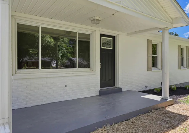 Homes for sale in Lawrenceburg, KY | 149 Joy St, Lawrenceburg, KY 40342 | MLS# 26010857