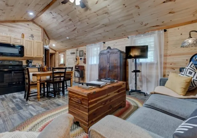 Photo 4 of Single family home for sale at 3485 Pilot Rd, Stanton, KY 40380 | MLS# 26010789 | Listing updated on 2026-09-18