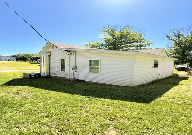 Homes for sale in Paris, KY | 3092 Cane Ridge Rd, Paris, KY 40361 | MLS# 26011251
