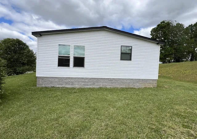 Homes for sale in Gray, KY | 31 Dean Ln, Gray, KY 40734 | MLS# 26010861