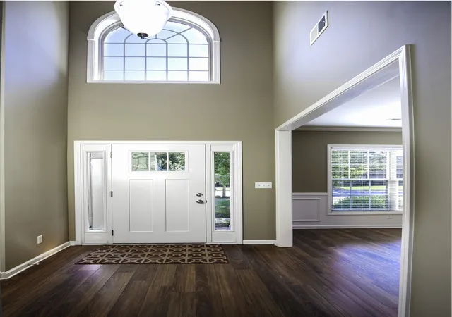 Photo 3 of Single family home for sale at 393 Gleneagles Way, Versailles, KY 40383 | MLS# 26010956 | Listing updated on 2026-09-22