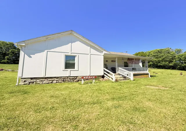 Homes for sale in Paris, KY | 3050 Cane Ridge Rd, Paris, KY 40361 | MLS# 26011252