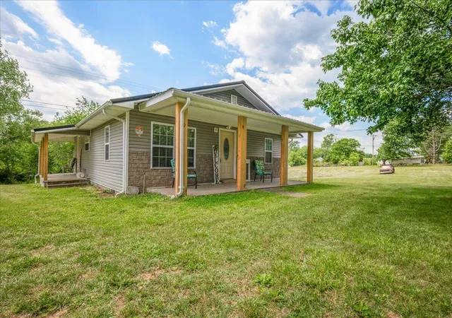 Homes for sale in East Bernstadt, KY | 181 Little Arthur Ridge Rd, East Bernstadt, KY 40729 | MLS# 26011105